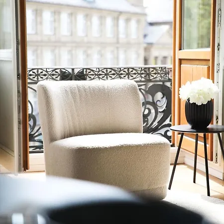 Appartement Palais Passy~design Mit Ausblick Im Zentrum Wiesbaden