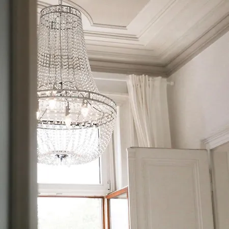 Palais Passy~design Mit Ausblick Im Zentrum Appartement