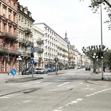 Palais Passy~design Mit Ausblick Im Zentrum * Wiesbaden