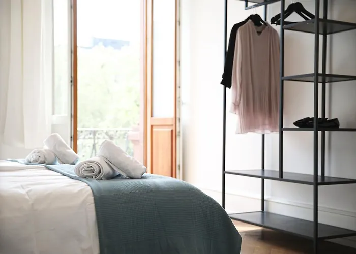 Palais Passy~design Mit Ausblick Im Zentrum Apartman